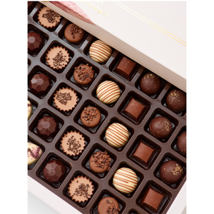 Aramella Belgian Chocolate Flower Box (40 Pieces / 17.98oz / 510g)